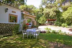 Patio delantero del Comedor Patio delantero del comedor